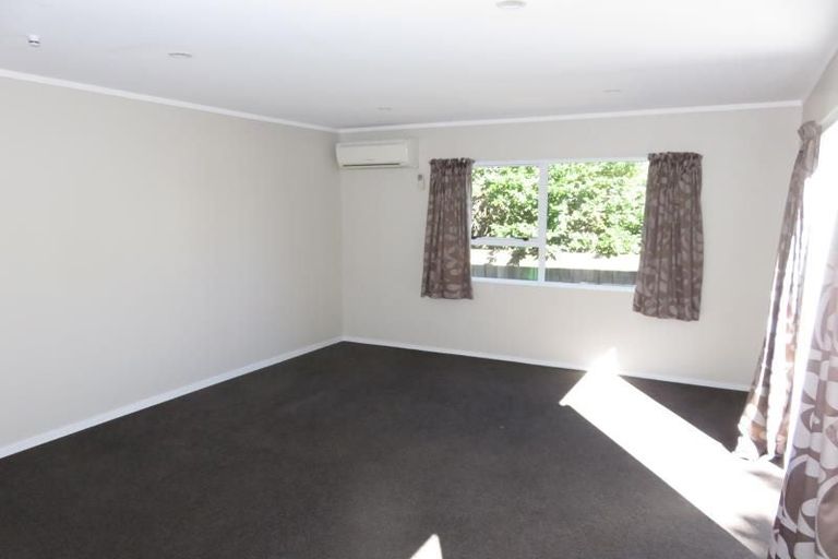 Photo of property in 15b Raine Street, Karori, Wellington, 6012