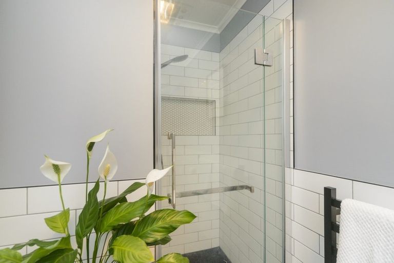 Photo of property in 15 Flemington Lane, Awapuni, Palmerston North, 4412