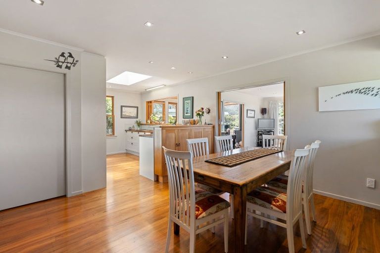 Photo of property in 7 Doris Gordon Crescent, Crofton Downs, Wellington, 6035