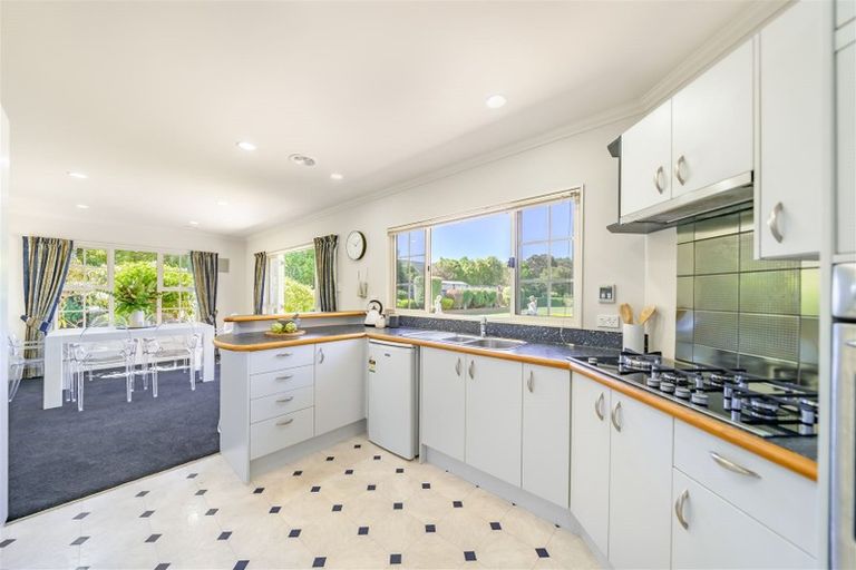 Photo of property in 18 Emerald Hill Drive, Birchville, Upper Hutt, 5018