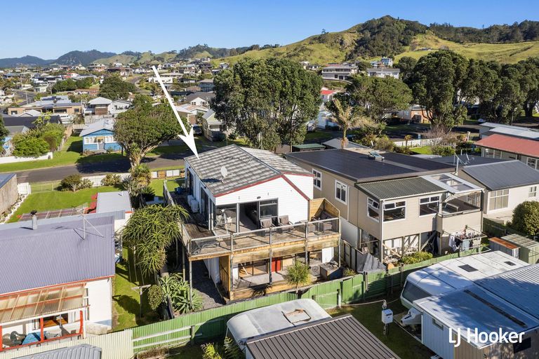 Photo of property in 28 Ocean View Road, Waihi Beach, 3611