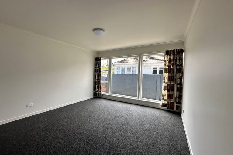 Photo of property in 172 Naenae Road, Naenae, Lower Hutt, 5011