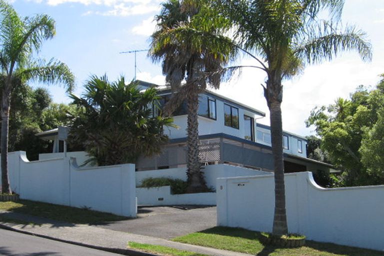 Photo of property in 8 Bellbird Rise, Murrays Bay, Auckland, 0630