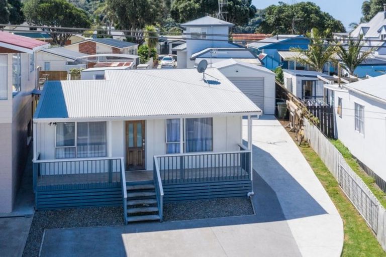 Photo of property in 12 Fyfe Road, Waihi Beach, 3611