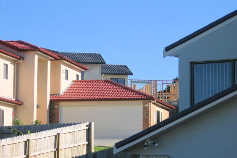 Photo of property in 19 Virginia Street, Henderson, Auckland, 0612