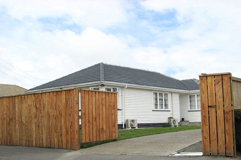 Photo of property in 31 Hollyford Avenue, Bryndwr, Christchurch, 8053