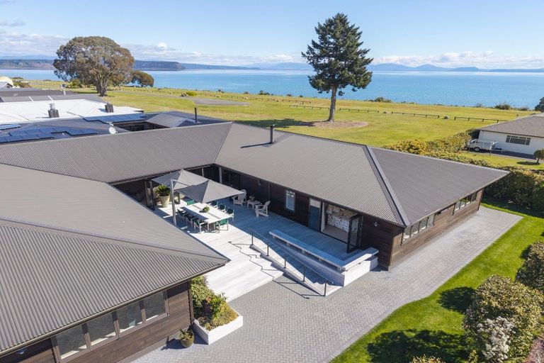 Photo of property in 12 Mahuta Road, Waitahanui, Taupo, 3378