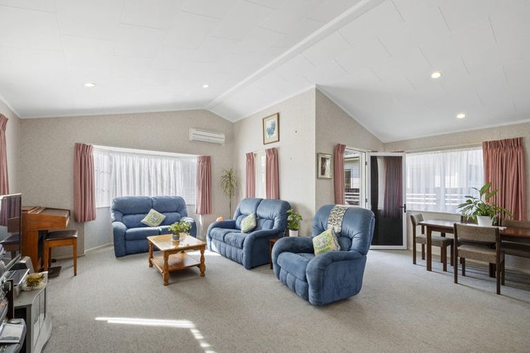 Photo of property in 3 Salcombe Terrace, Welbourn, New Plymouth, 4312