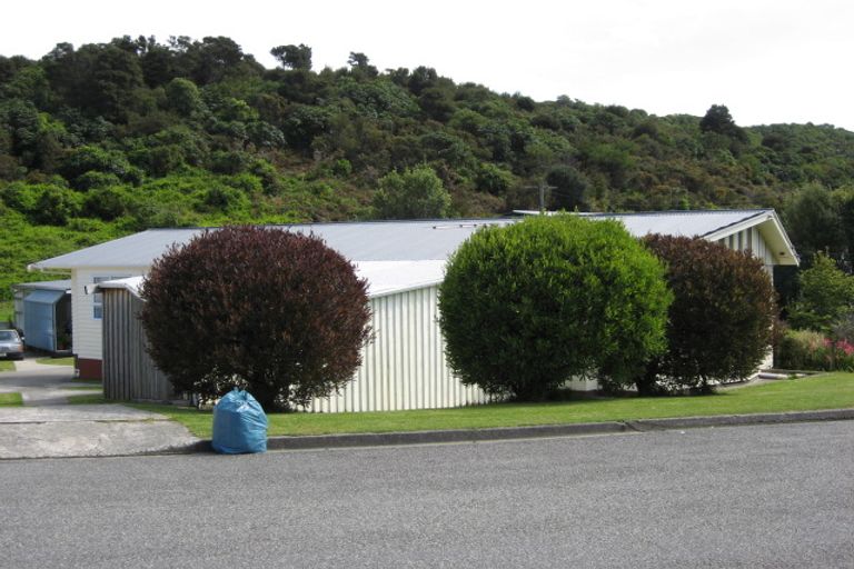 Photo of property in 68 Hampden Street, Picton, 7220