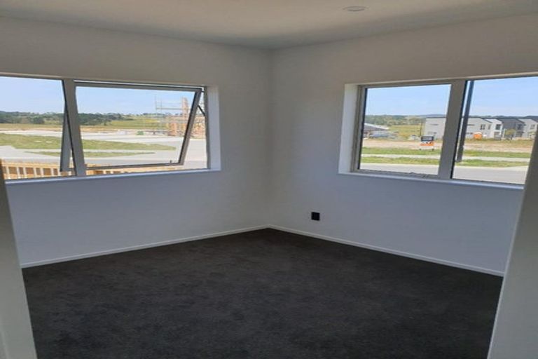 Photo of property in 8 Herekino Street, Westgate, Auckland, 0814