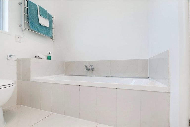 Photo of property in 18 Dufek Crescent, Wigram, Christchurch, 8042