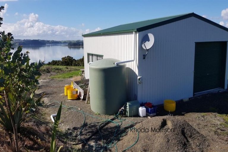 Photo of property in 196 Metcalfe Road, Matakohe, 0593