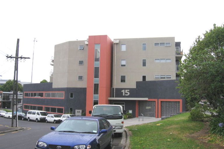 Photo of property in 2/15h Minnie Street, Eden Terrace, Auckland, 1021