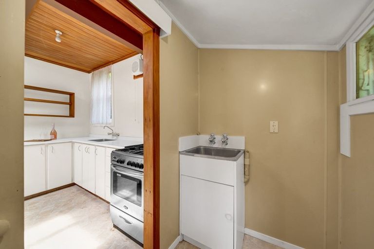 Photo of property in 44 Carrington Street, Lower Vogeltown, New Plymouth, 4310