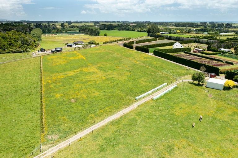 Photo of property in 202 Kairau Road East, Brixton, Waitara, 4373