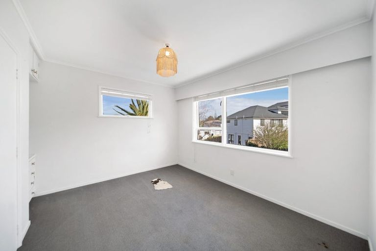 Photo of property in 34 Cyclarama Crescent, Massey, Auckland, 0614