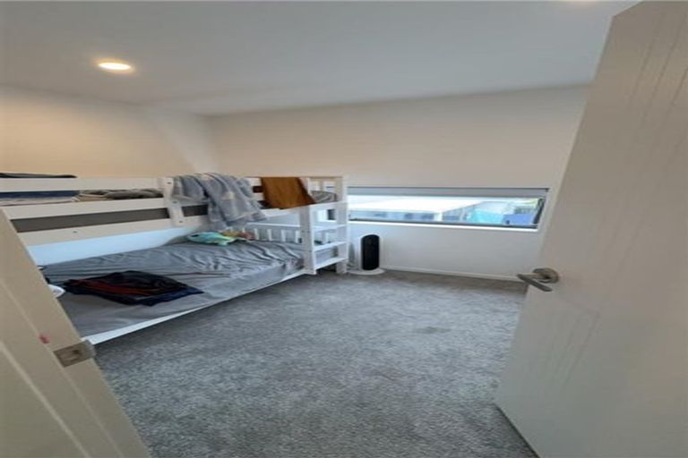 Photo of property in 20b Gilliam Street, New Lynn, Auckland, 0600