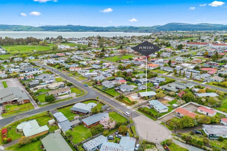 Photo of property in 22 Fenruss Street, Fairy Springs, Rotorua, 3015