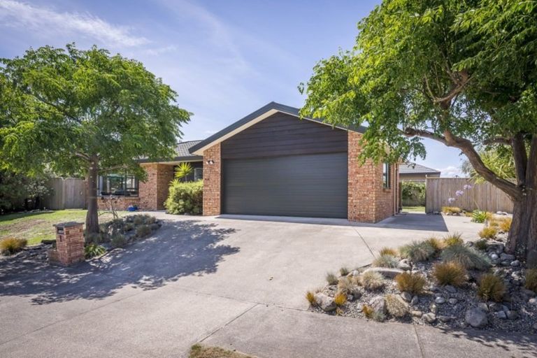 Photo of property in 1 Jeannie Way, Waikanae Beach, Waikanae, 5036