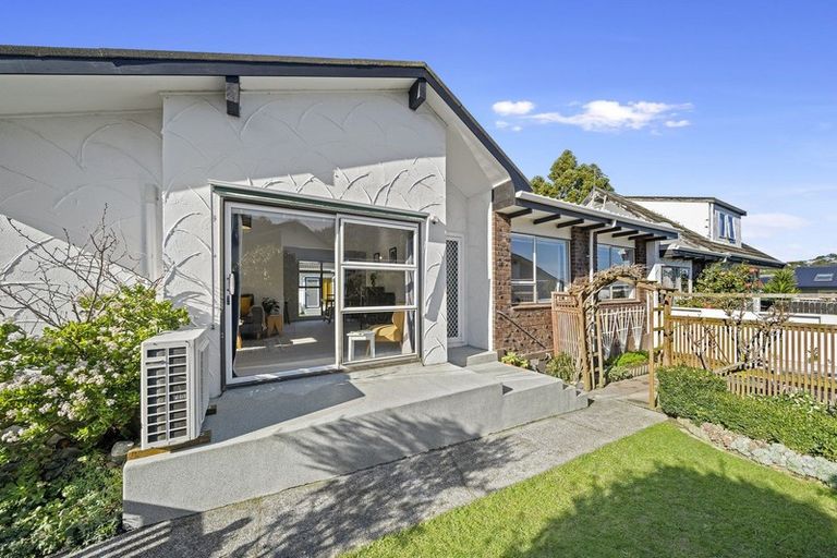 Photo of property in 42 Weka Street, Miramar, Wellington, 6022