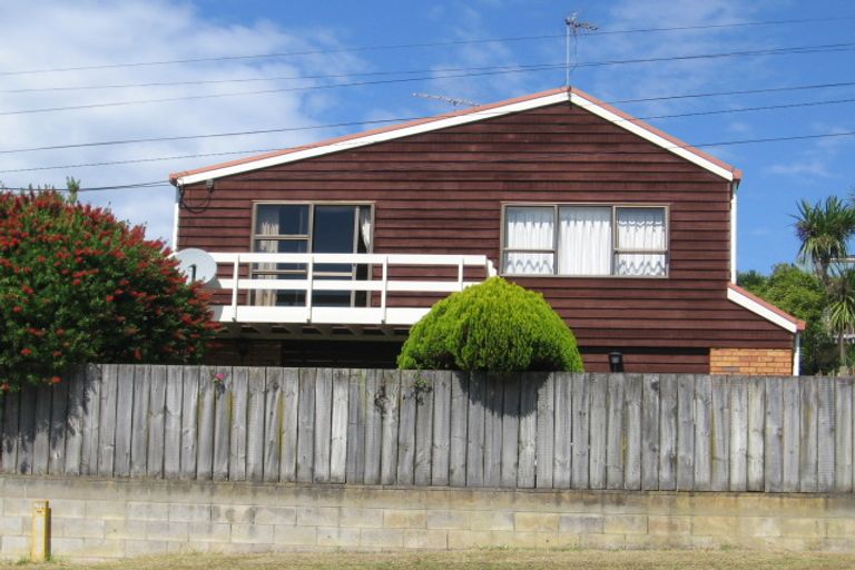 Photo of property in 2/22 Beulah Avenue, Rothesay Bay, Auckland, 0630