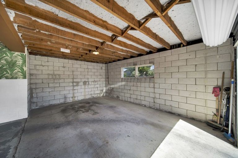 Photo of property in 14 Robert Allan Way, Pakuranga Heights, Auckland, 2010