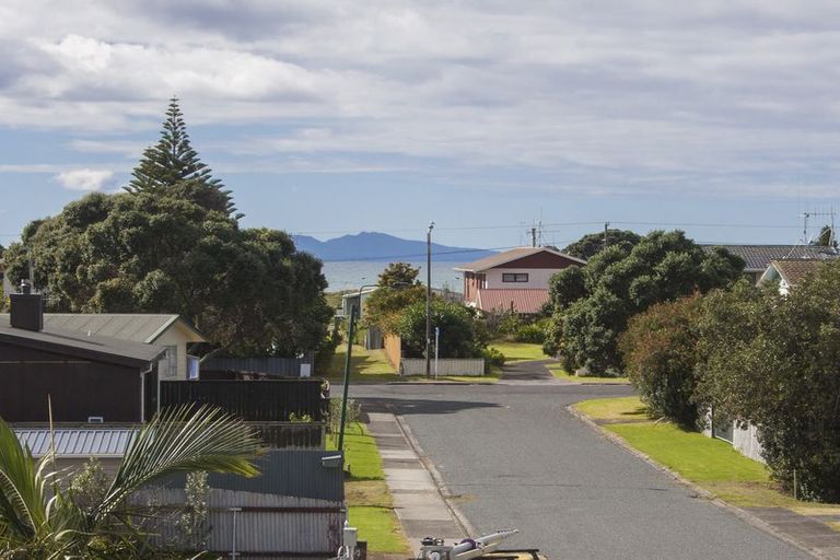 Photo of property in 10 Patterson Place, Waihi Beach, 3611