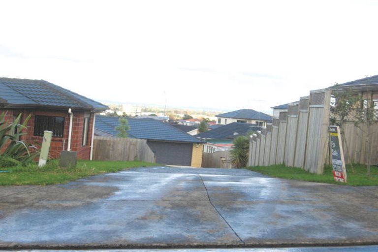 Photo of property in 30 Saralee Drive, Manurewa, Auckland, 2105