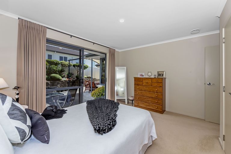 Photo of property in 66 Grovenor Drive, Orewa, 0931