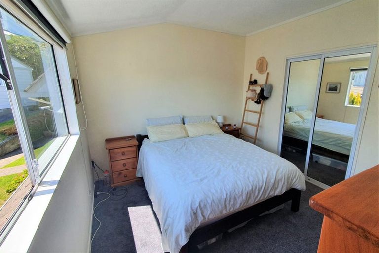 Photo of property in 44p Roxburgh Street, Mount Victoria, Wellington, 6011