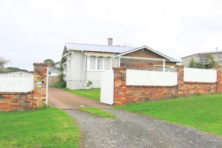 Photo of property in 38 Rame Road, Greenhithe, Auckland, 0632