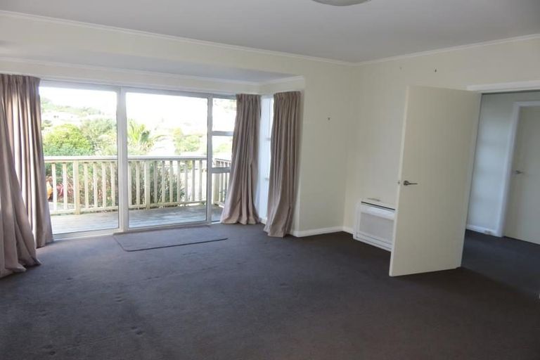 Photo of property in 147 Broderick Road, Johnsonville, Wellington, 6037