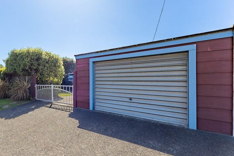 Photo of property in 8 Rata Road, Raumati Beach, Paraparaumu, 5032