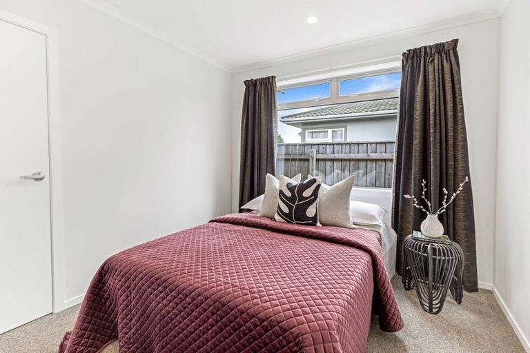 Photo of property in 24 Rangitira Avenue, Palmerston North, 4414