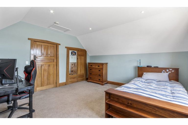 Photo of property in 64 Hawthorne Street, Strowan, Christchurch, 8052