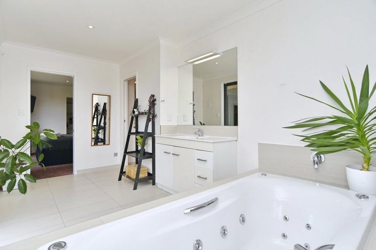 Photo of property in 47 Kawari Drive, Pegasus, 7612