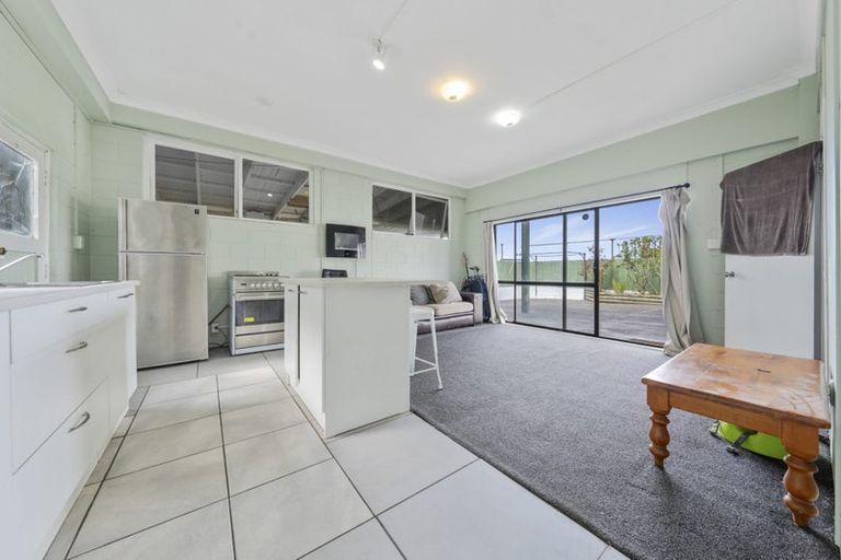 Photo of property in 15 Prangley Avenue, Mangere, Auckland, 2022