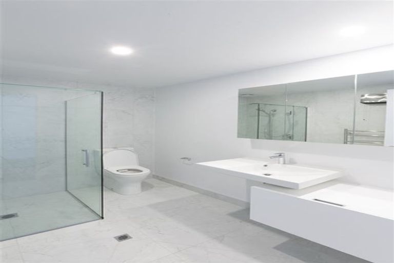 Photo of property in 2/24 Rookwood Avenue, New Brighton, Christchurch, 8083