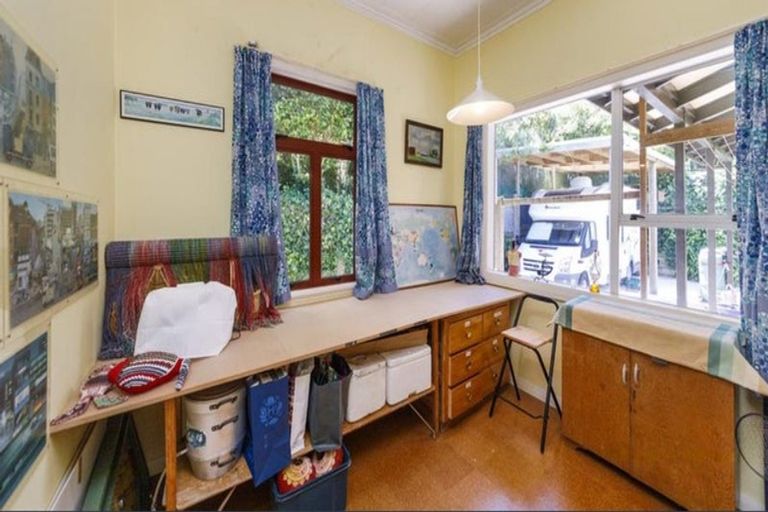 Photo of property in 24 Weston Avenue, Roslyn, Palmerston North, 4414