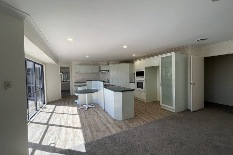 Photo of property in 3 Larkin Place, Somerville, Auckland, 2014
