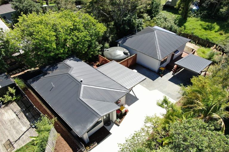 Photo of property in 61a Gledstane Road, Stanmore Bay, Whangaparaoa, 0932