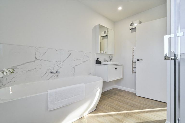 Photo of property in 9d Church Road, Taradale, Napier, 4112