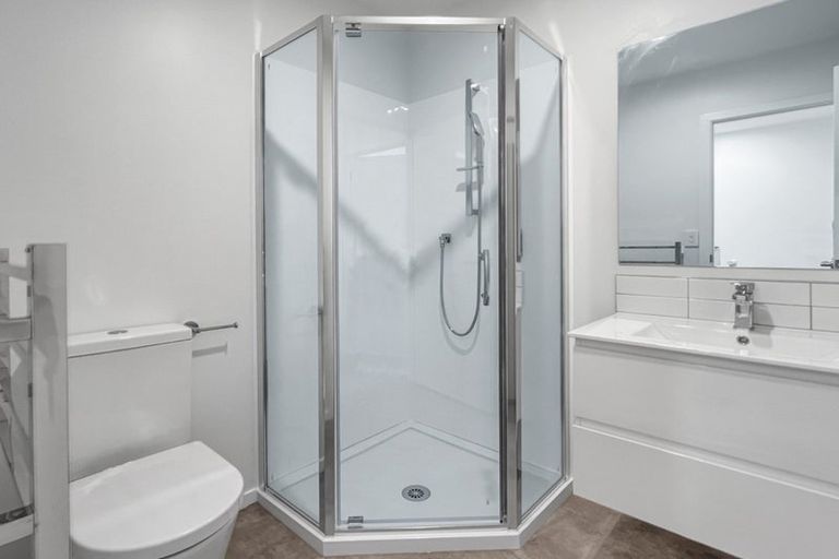 Photo of property in 3/28 Westgate Drive, Westgate, Auckland, 0614