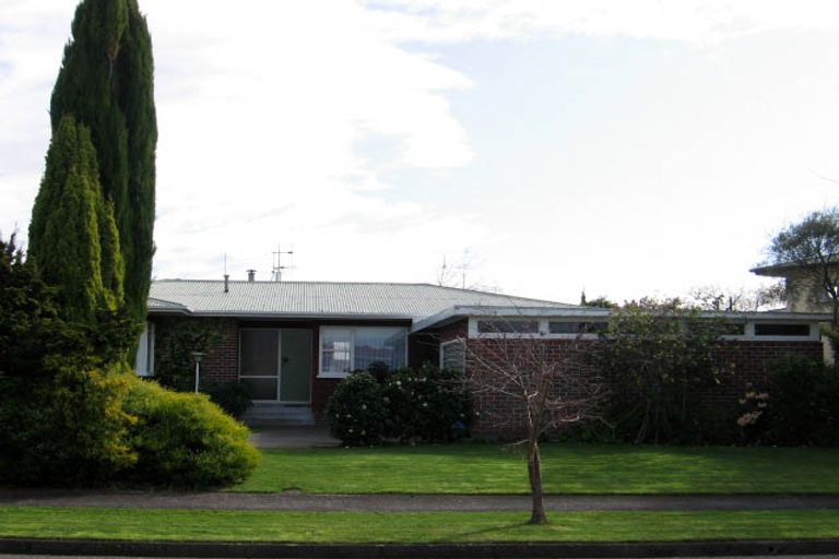 Photo of property in 3 Anzio Place, Awapuni, Palmerston North, 4412