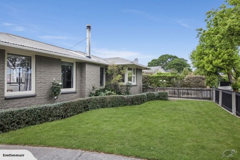 Photo of property in 20 Blossomdale Place, Bishopdale, Christchurch, 8053