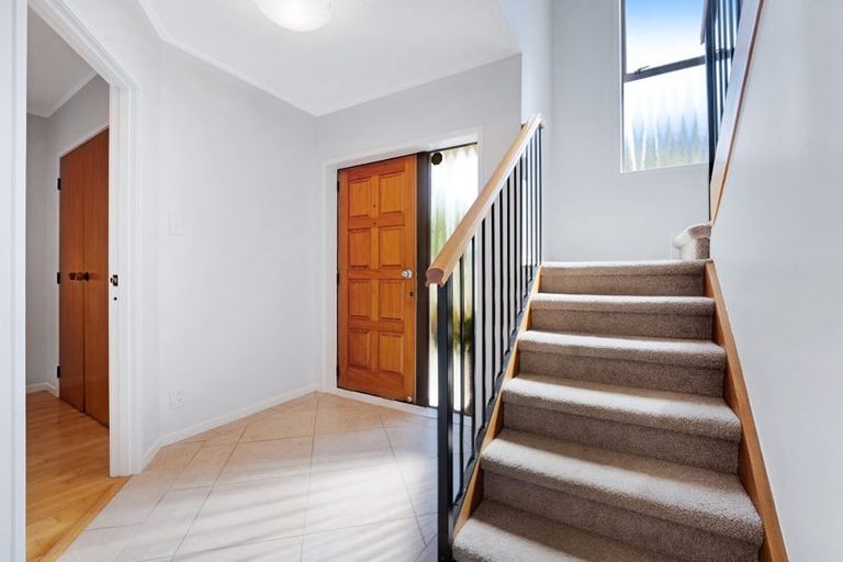 Photo of property in 1/59 Churchill Road, Murrays Bay, Auckland, 0630