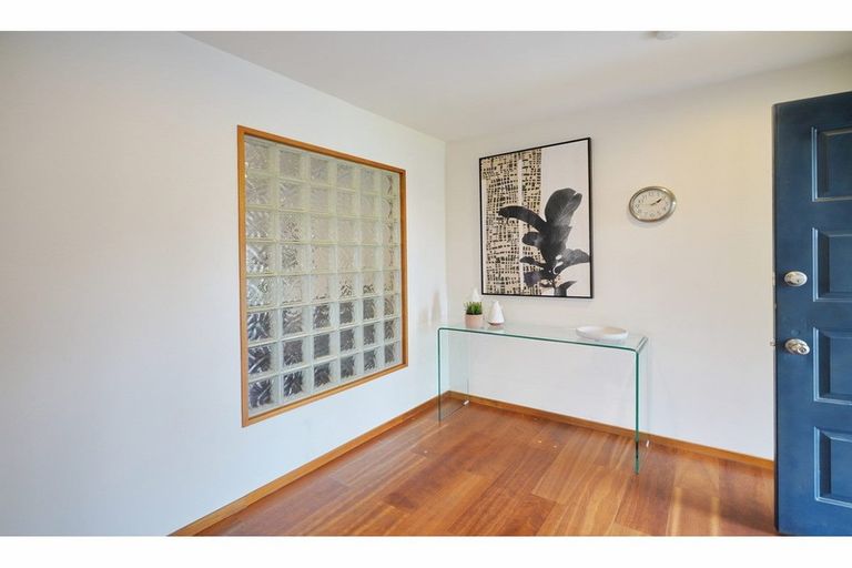 Photo of property in 12 Regency Crescent, Redwood, Christchurch, 8051