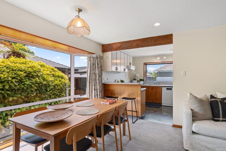 Photo of property in 2/19 Manor Place, Bryndwr, Christchurch, 8053