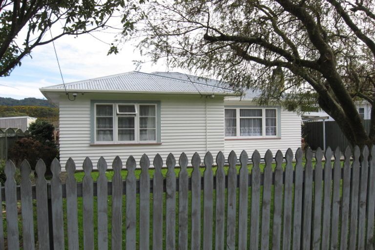 Photo of property in 25 Frederick Street, Wainuiomata, Lower Hutt, 5014