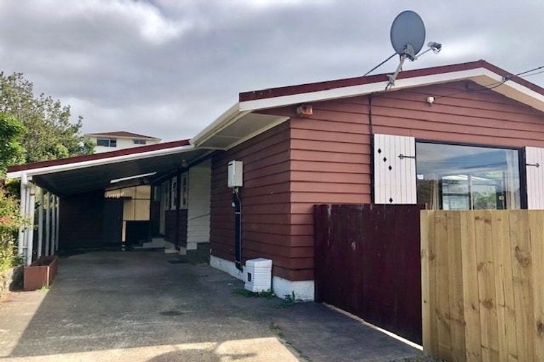 Photo of property in 6 Mascot Street, Tawa, Wellington, 5028